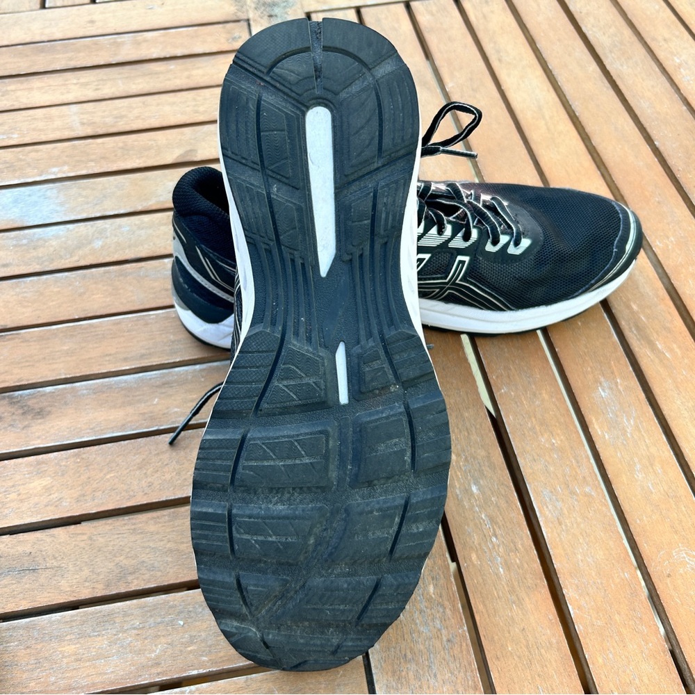 Asics Running Shoes - Picture 4 of 5
